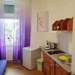Elena Flat Lavendel Zentrum