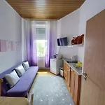 Elena Flat Lavendel Zentrum * Duisburg