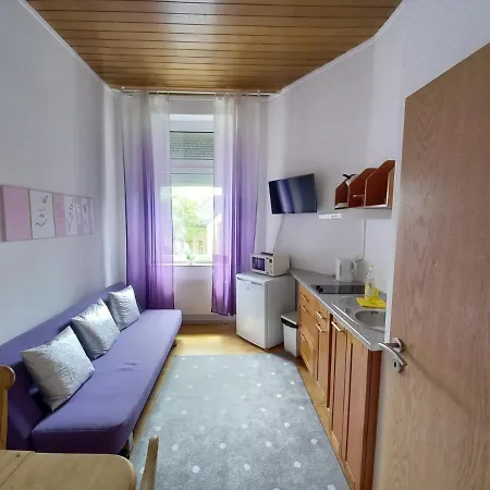 Elena Flat Lavendel Zentrum * Duisbourg