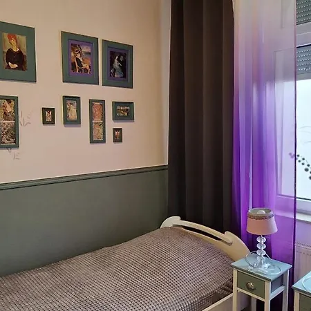 Elena Flat Lavendel Zentrum *