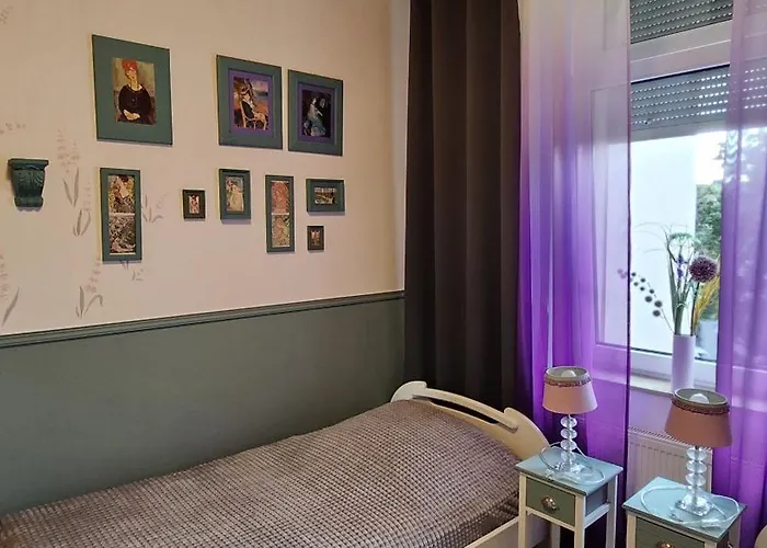 Elena Flat Lavendel Zentrum *